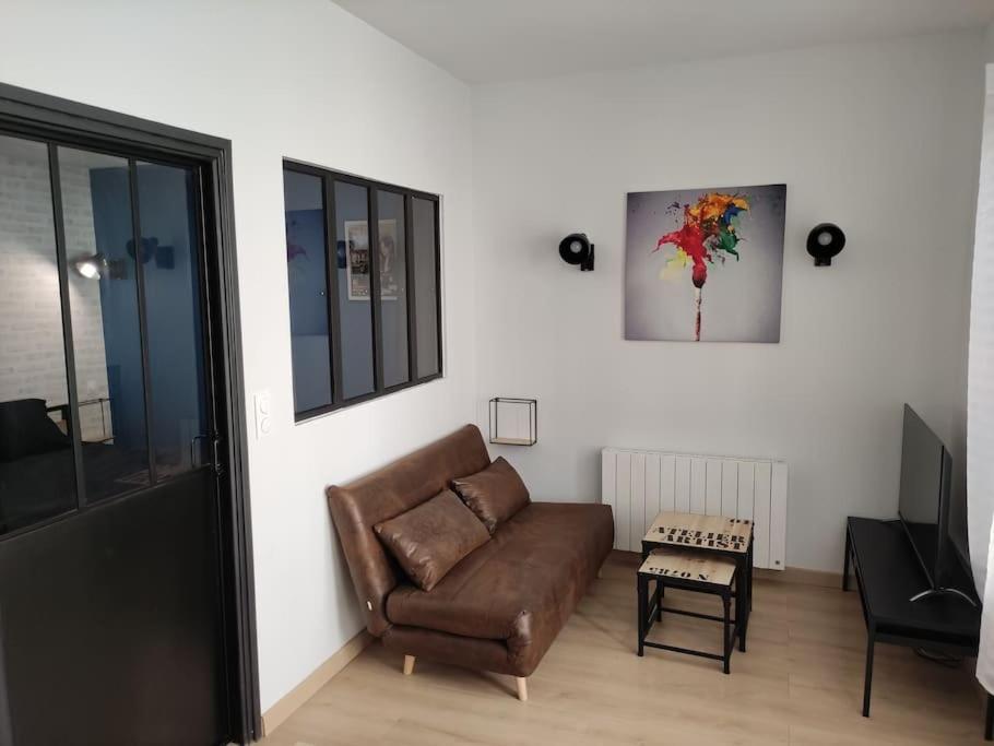 L'Atelier De L'Artiste - Moulins Coeur De Ville Exterior foto